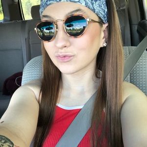 Meet your Posher, Ginger